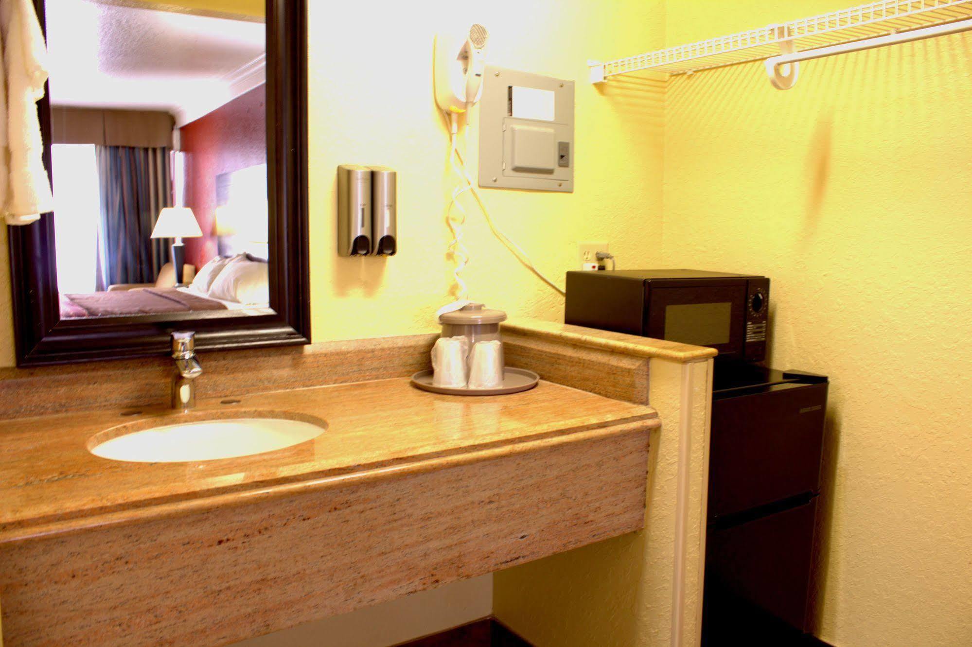 Polynesian Inn Saint Cloud Extérieur photo