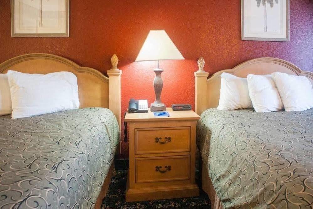 Polynesian Inn Saint Cloud Extérieur photo