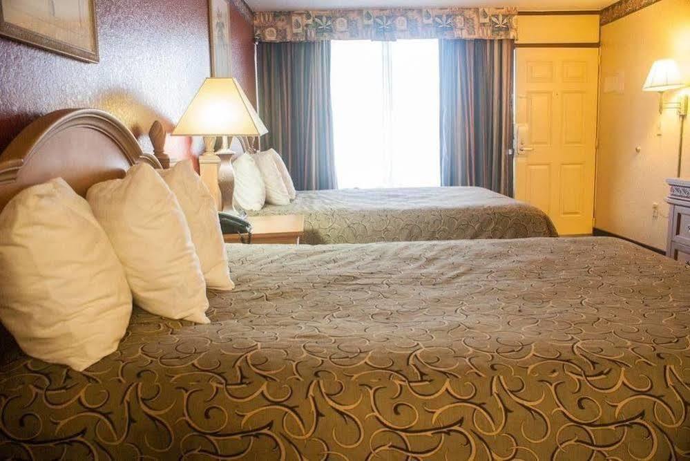 Polynesian Inn Saint Cloud Extérieur photo